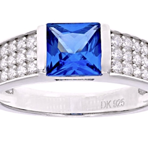 🔥Hot item! Blue Spinel Ring set in precious metals. - Picture 1 of 3